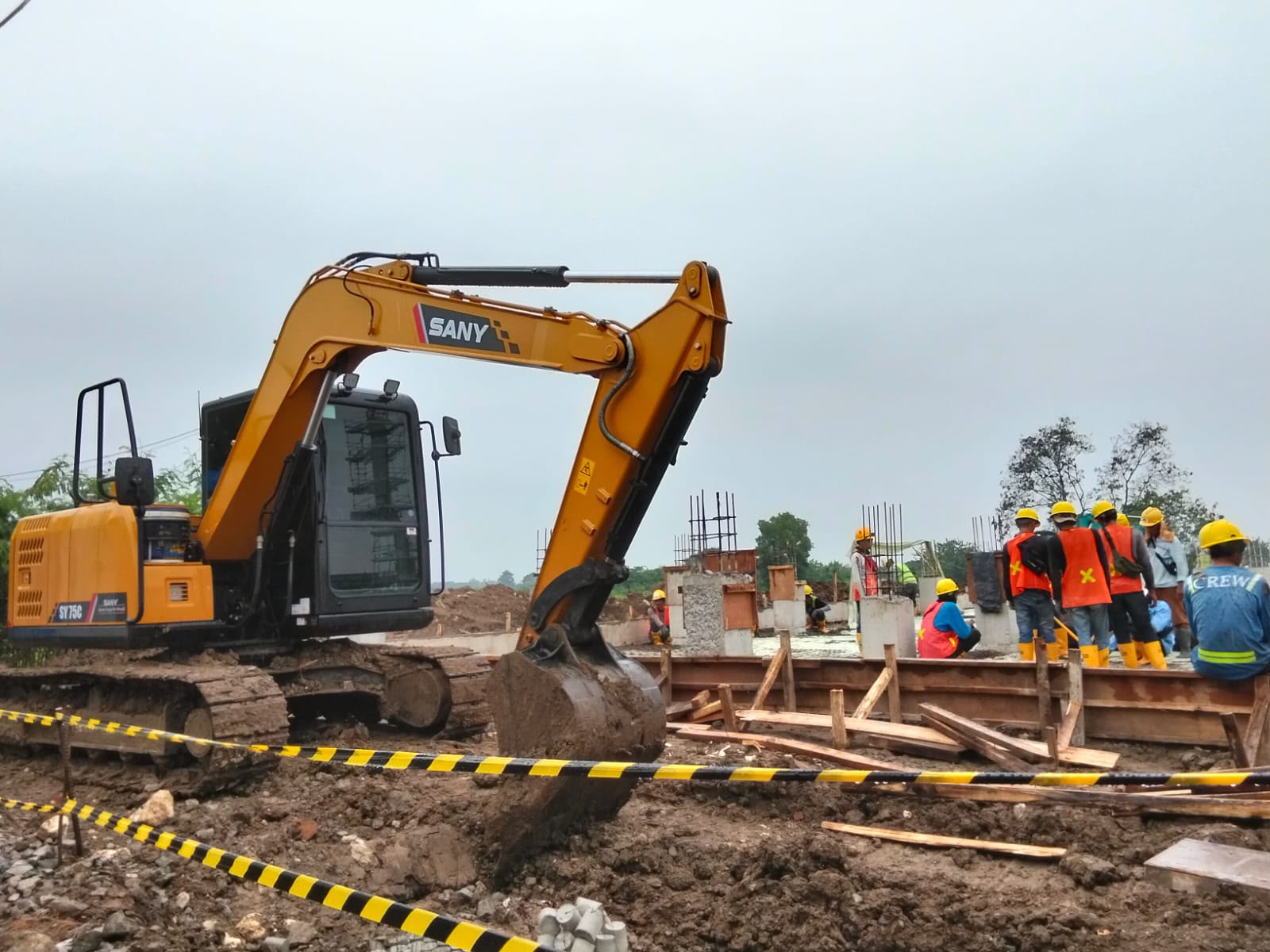 Dokumentasi Proyek Excavator CV Sumber Alam 7